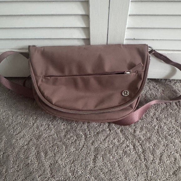 Lululemon Mauve Crossbody Bag - Picture 1 of 1